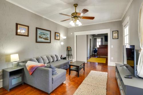 Mound Apartment | Welcoming Lakefront Mound Apartment with Fire Pit!