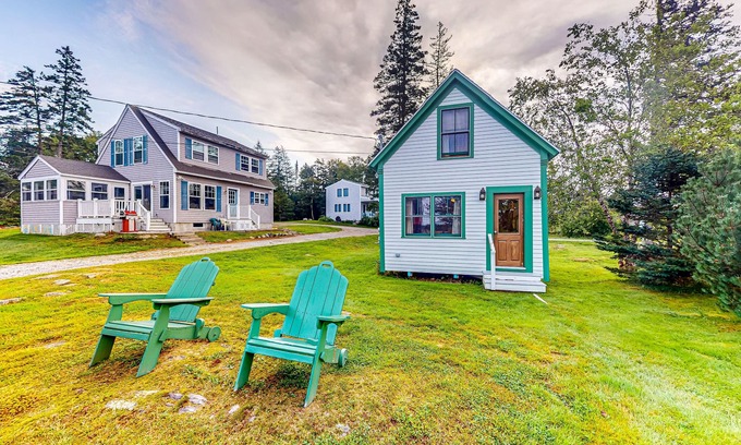 Port Clyde Cottage | Well-equipped cottage with modern touches, WiFi, gas grill, & beautiful views