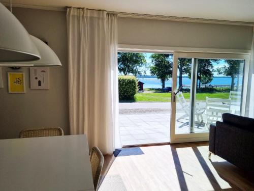 Lonashult House | Well-equipped holiday home with a view of Lake Asnen in Hulevik, Lonashult
