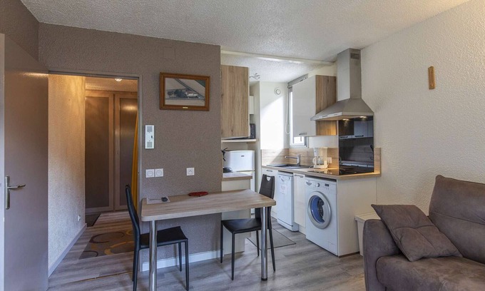 Cauterets Apartment | Well-Equipped Studio for 4 with Parking, Near Ski Lift
