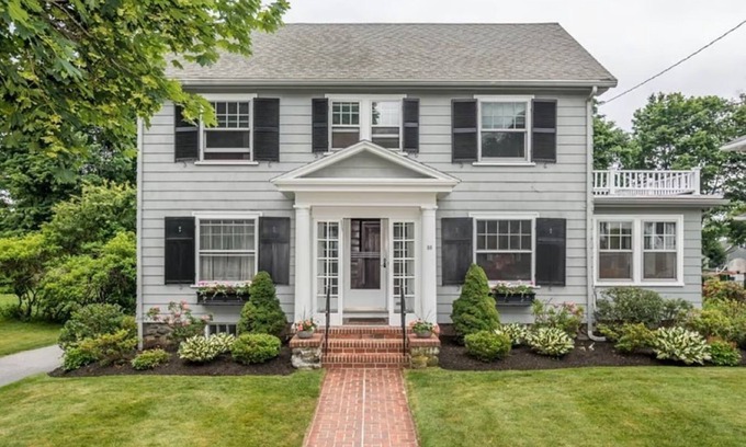 Reading House | Well-Maintained Property in a Quiet, Tree-Lined Neighborhood. Ideal Location.