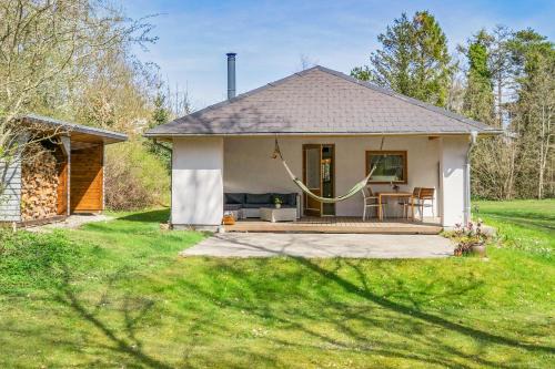 Nibe House | Wellness Oase med Sauna, Fodbad og Højhastighed Internet i Naturens Fred og Ro