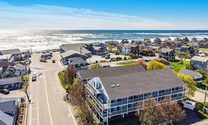 Wells Beach Condo | Wells Beach condo just steps from the ocean.