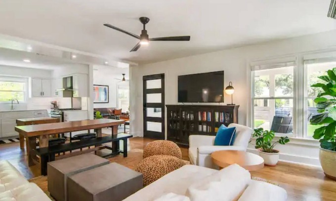 Bryker Woods House | West Austin Corporate: Execs Relocations Nurses