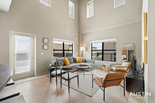 West Campus Apartment | West Campus 8BR 5BA Dual Retreat Near Zilker, SXSW and Downtown by Austin Vacay