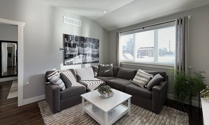 West Colfax House | West Denver Guesthouse