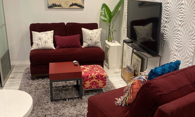 West Hollywood House | West Hollywood 1bed 1bath modern studio unit 115 p nt 30days min/60days max
