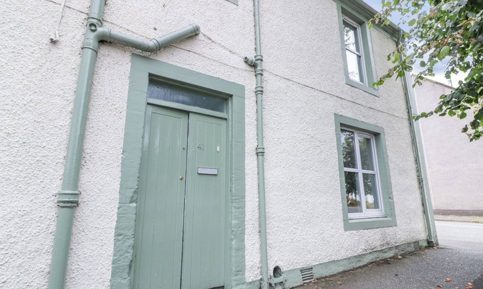 Thornhill Cottage | WEST MORTON HOUSE, pet friendly in Thornhill