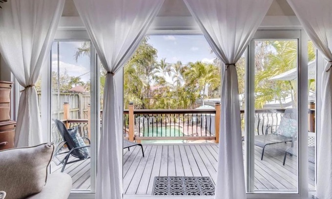 Flamingo Parks House | West Palm Beauty With Private Pool Home