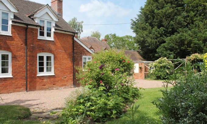 Hay-on-Wye Apartment | West View Cottage
