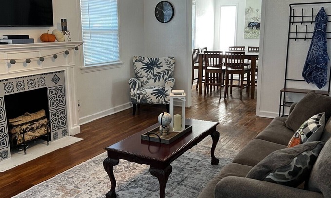 Amarillo House | Western Melody Your Home away from Home