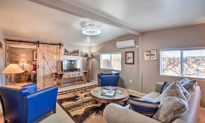 Desert Hills Cottage | Western-Style Phoenix Home: 15 Mi to Lake Pleasant