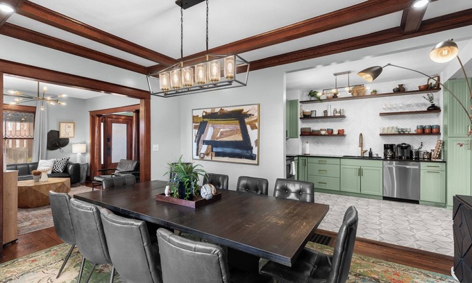 West Plaza House | Westport Central w/King Beds Mins to 39th St and Plaza