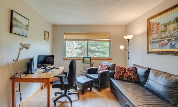 South Side Condo | WFH-Friendly Waltham Condo: 1 Mi to Riverwalk Park