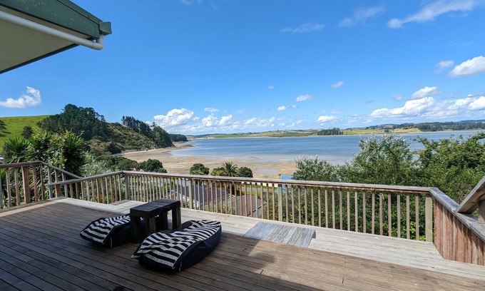 Whakapirau House | Whakapirau, Kaipara. 2 minutes walk to the beach