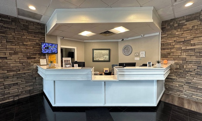 New Bedford Hotel | Whaler Inn and Suites