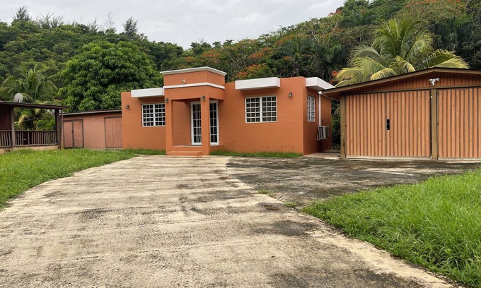 Vega Baja Villa | Where Bad Bunny is from - Cozy Mountain Valley Villa Vega Baja with AC, WiFi