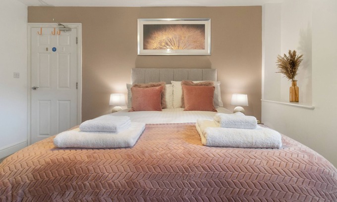 Pontrilas Apartment | WhiskAwayStays - Jenkins House - Apartment 1