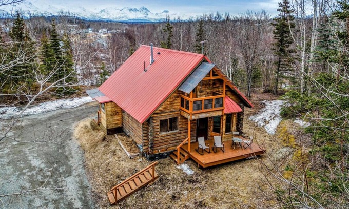 Palmer Cabin | Whispering Pines Hideaway~Secluded, Rustic, Cozy