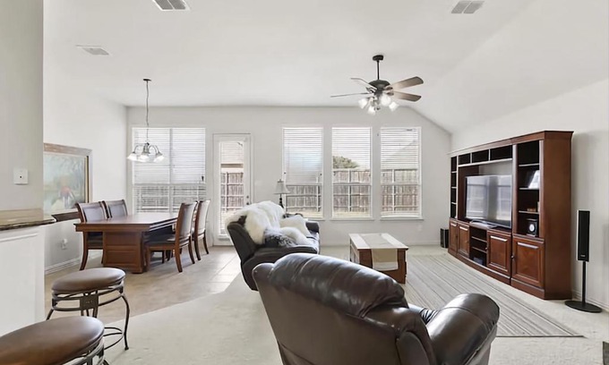 Little Elm House | Whispering Trail Respite