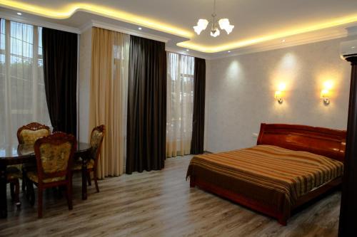 Zugdidi House | White Hotel Guesthouse