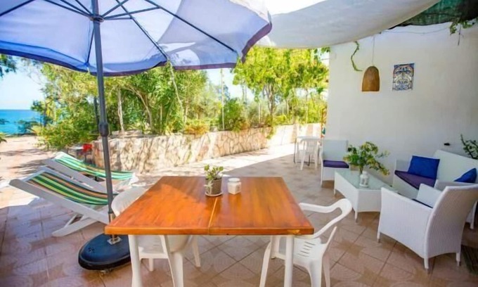 Pollina Apartment | White House Rais Gerbi Apartment