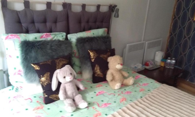 Saint-Germier Bed & Breakfast | white house