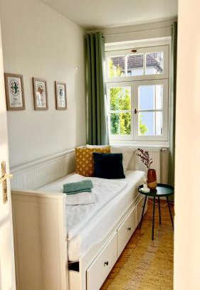 Landshut Apartment | White Midsommar - Stilvolle Wohnung, 4 Schlafzimmer, Küche