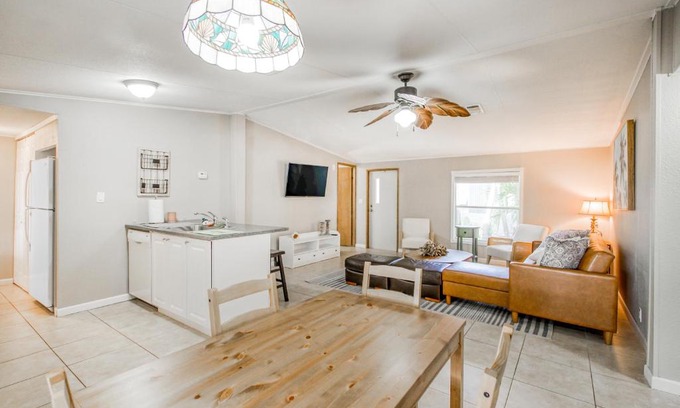 Key Largo Village House | White Palm