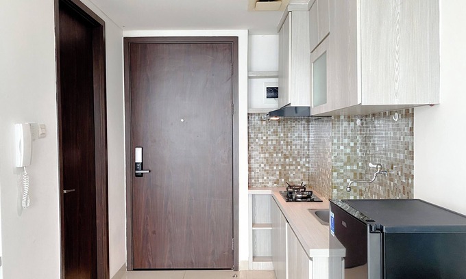 South Tambun Apartment | White Toned Studio At Lrt City Bekasi Apartment