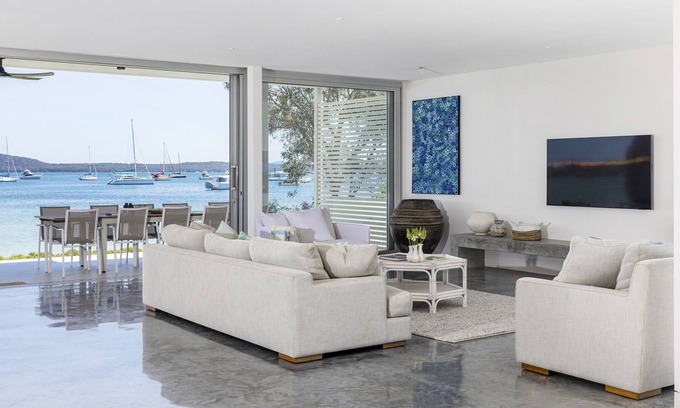 Corlette House | Whitehouse On The Water - Palatial Home on Idyllic Beach