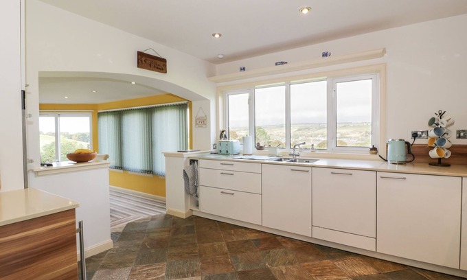 Darvel Cottage | Whiteside Cottage