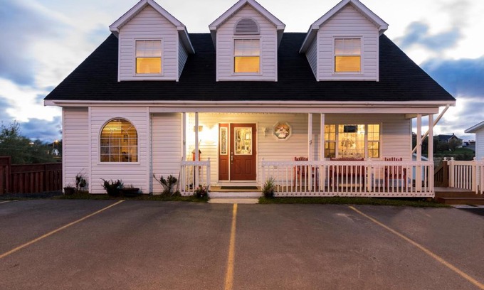 Twillingate Bed & Breakfast | Whitsha Inn B&B