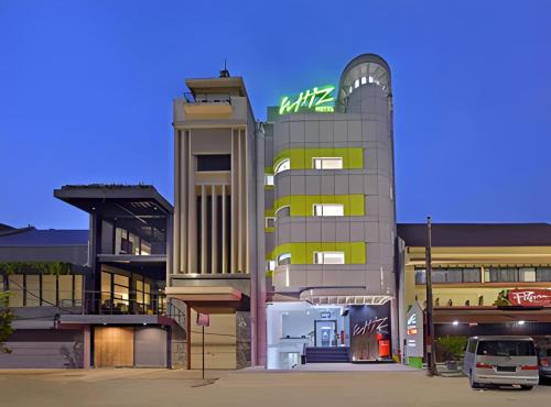 Melawai Hotel | Whiz Hotel Falatehan Jakarta