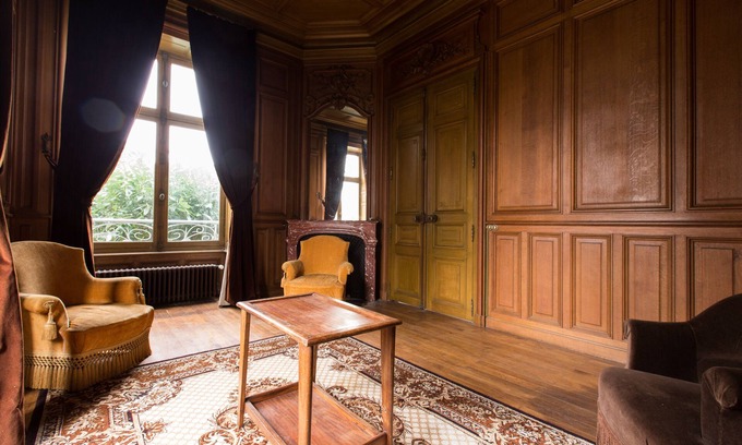 Blet House | Whole castle for rent - true caste life experience