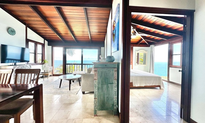 Brewers Bay Cottage | Whole cottage @ Botanica, with ideal location mid-way to beaches and town