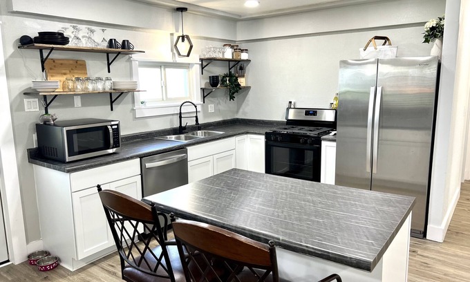 Sabetha House | Whole house-Small town charm