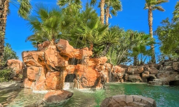 Spring Valley Villa | Wild Oasis with OMG! Amazing Pool! Modern Villa!