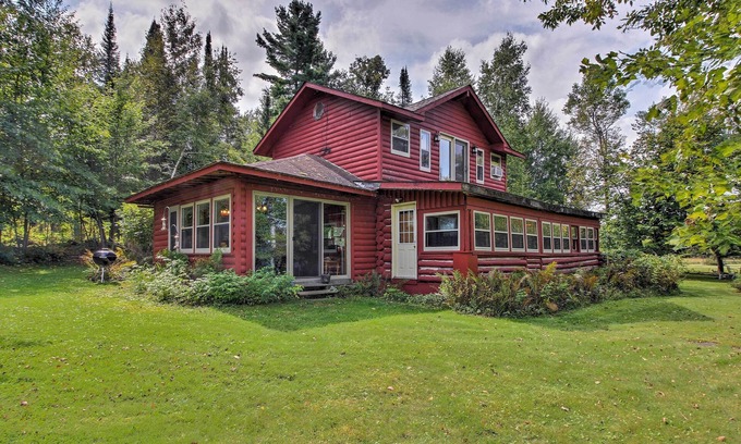 Isle Cabin | ‘Wilderness Acres’ Retreat on Bear Lake!