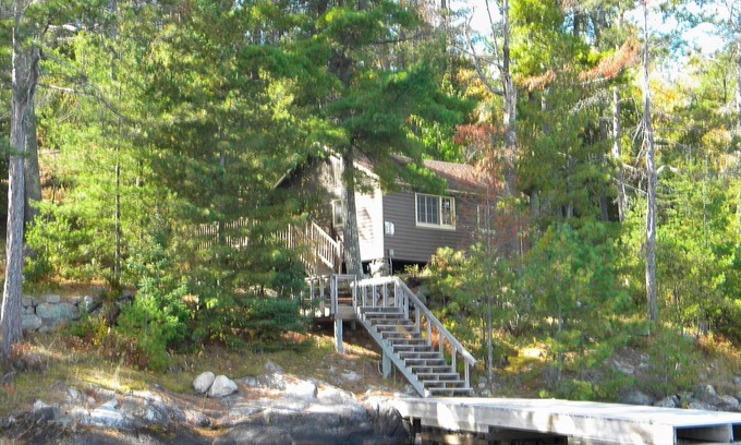 Crane Lake Cabin | Wilderness modern lake cabin