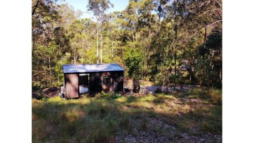 Mooloolah Valley House | Wilderness View by Tiny Away