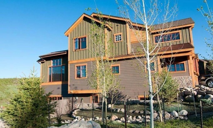 Wildernest House | Wildernest's Finest Townhome- Awesome View- Hot Tub, Fire Pit, Internet, Bus