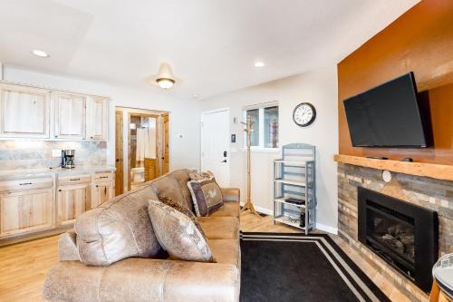 Tahoe Village Apartment | Wildernest