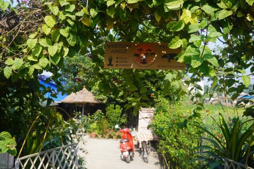Meghauli House | Wildflow jungle yoga safari and homestay