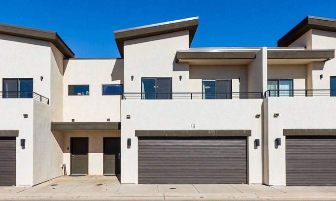 Kanab House | WildWestWillow Kanab UT - Kid & K9 Friendly!