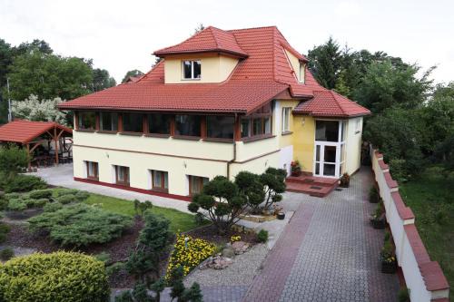 Białe Błota Bed & Breakfast | WIlla Maksymilian Bed and Breakfast