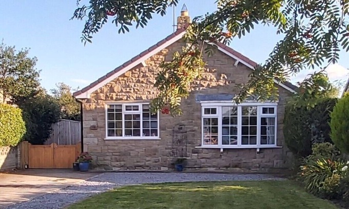 Northallerton Cottage | Willow Cottage 4 bedroomnCosy stopover, dogs welcome