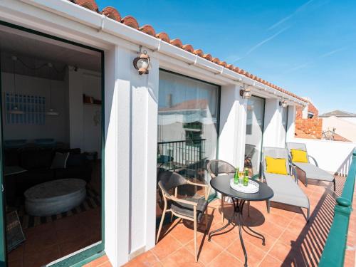 Aguino Apartment | Winahost Ático en Primera Línea de Mar