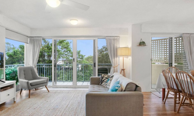 Golden Beach Apartment | Windbourne Unit 6, 101 The Esplanade, Golden Beach
