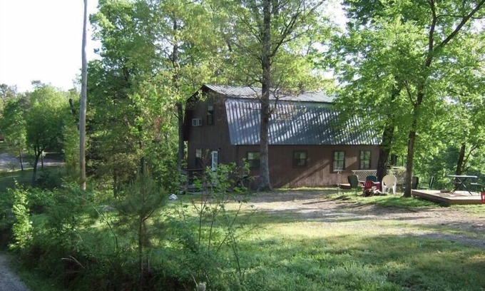 Pencil Bluff House | Windchimes Cabin-Seasonal View of Ouachita River